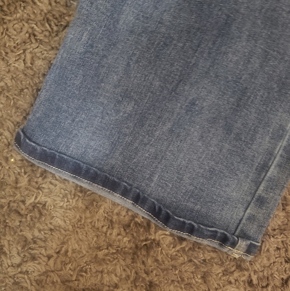 NY&CO High-Waist Barely Boot Jeans - Picture 2 of 8